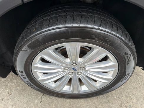 Used 2020 Ford Explorer Limited AWD/4WD image 24