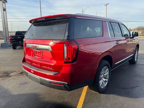 Used 2023 GMC Yukon XL Denali image 4