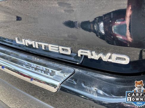 Used 2023 Toyota Highlander Limited AWD/4WD image 10