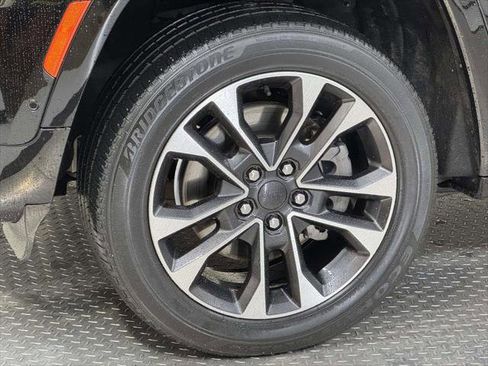 Certified 2021 Jeep Grand Cherokee L Overland w/ Luxury Tech Group IV image 9