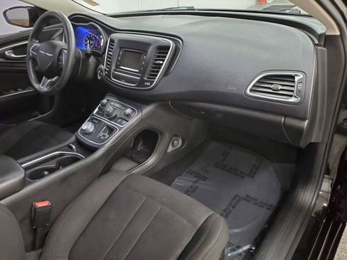 Used 2015 Chrysler 200 Limited image 11