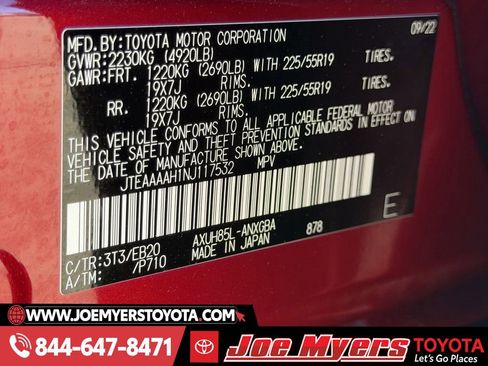 Used 2022 Toyota Venza XLE image 32