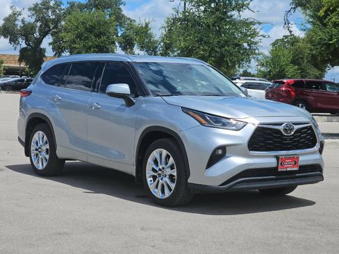 Used 2020 Toyota Highlander Limited FWD image 7