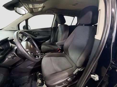 Used 2020 Chevrolet Trax LS w/ Tint and Cruise Package FWD image 20