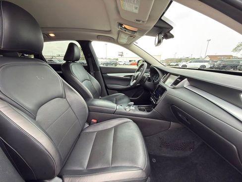 Used 2019 INFINITI QX50 Essential w/ Premium Heat Package AWD/4WD image 14