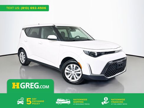 Used 2023 Kia Soul LX FWD image 1