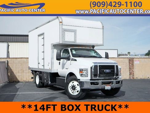 Used 2016 Ford F650 2WD Regular Cab Super Duty image 1