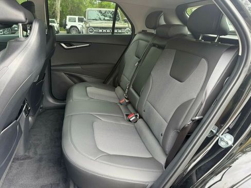 Used 2025 Kia Niro Wind FWD image 8