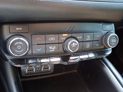 Used 2021 Dodge Durango SXT AWD/4WD image 15