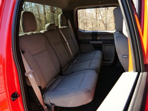 Used 2020 Ford F150 XLT image 24