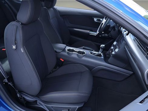 Used 2022 Ford Mustang GT w/ Black Accent Package RWD image 16