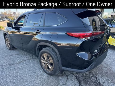 Used 2023 Toyota Highlander Bronze Edition image 10