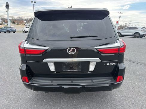 Used 2016 Lexus LX 570 4WD w/ Luxury Package image 4
