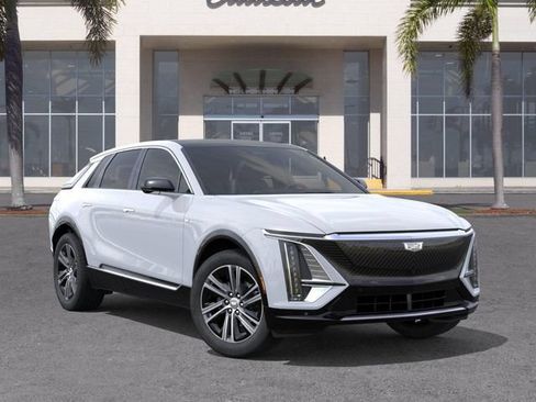 New 2026 Cadillac Lyriq Premium Luxury AWD/4WD image 7