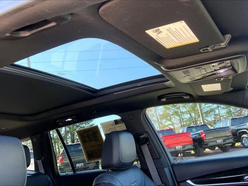 Used 2021 Cadillac XT6 Premium Luxury image 28