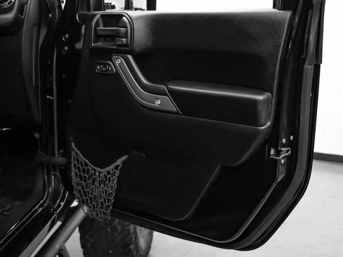 Used 2016 Jeep Wrangler Unlimited Sport image 41