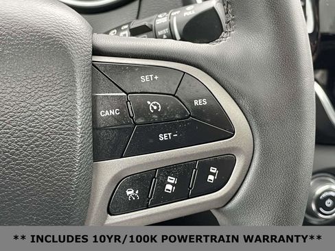 Used 2022 Jeep Cherokee Limited image 23