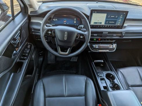 Certified 2024 Lincoln Corsair PREMIERE w/ Equipment Group 101A image 14