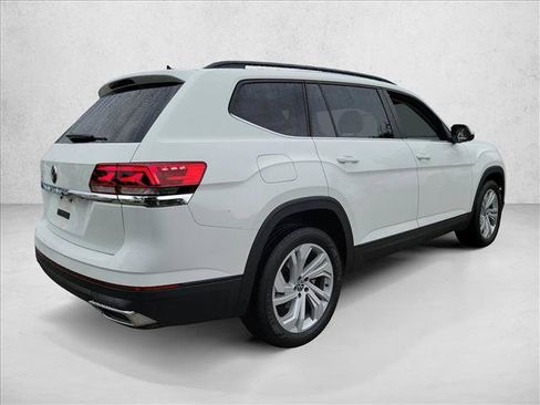 Used 2023 Volkswagen Atlas SE w/ Panoramic Sunroof Package FWD image 5