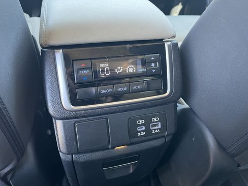 Certified 2025 Subaru Ascent Premium w/ Popular Package #2 AWD/4WD image 31