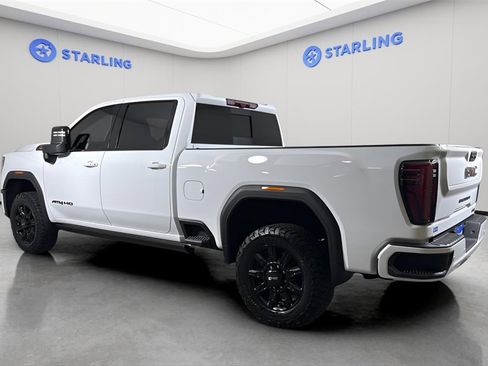 Used 2024 GMC Sierra 2500 AT4 w/ AT4 Premium Plus Package image 9