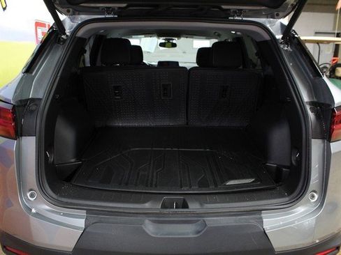 Certified 2024 Chevrolet Blazer LT w/ Convenience Package image 5