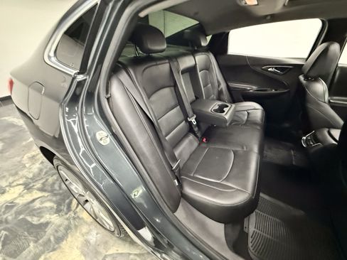 Used 2017 Chevrolet Malibu Premier w/ Premier Sun and Wheel Package FWD image 25