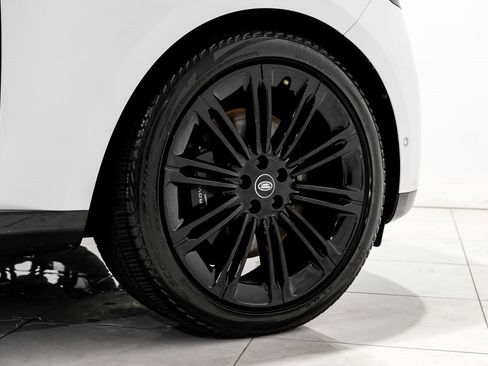 Used 2022 Land Rover Range Rover Long Wheelbase SE image 53