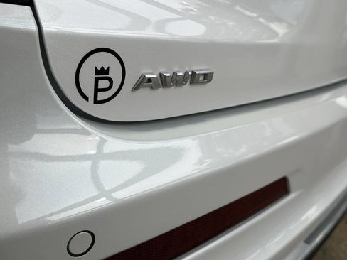 Used 2024 Cadillac XT6 Luxury w/ LPO, Floor Liner Package image 16