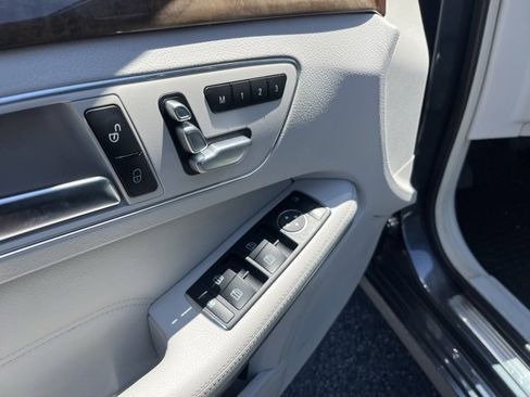 Used 2014 Mercedes-Benz E 350 E 350 image 20