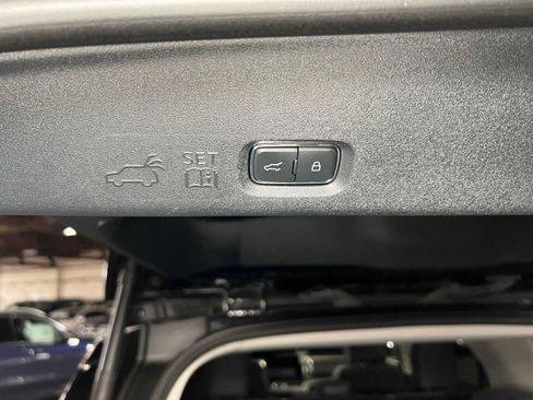 Used 2025 Ford Expedition Active AWD/4WD image 17