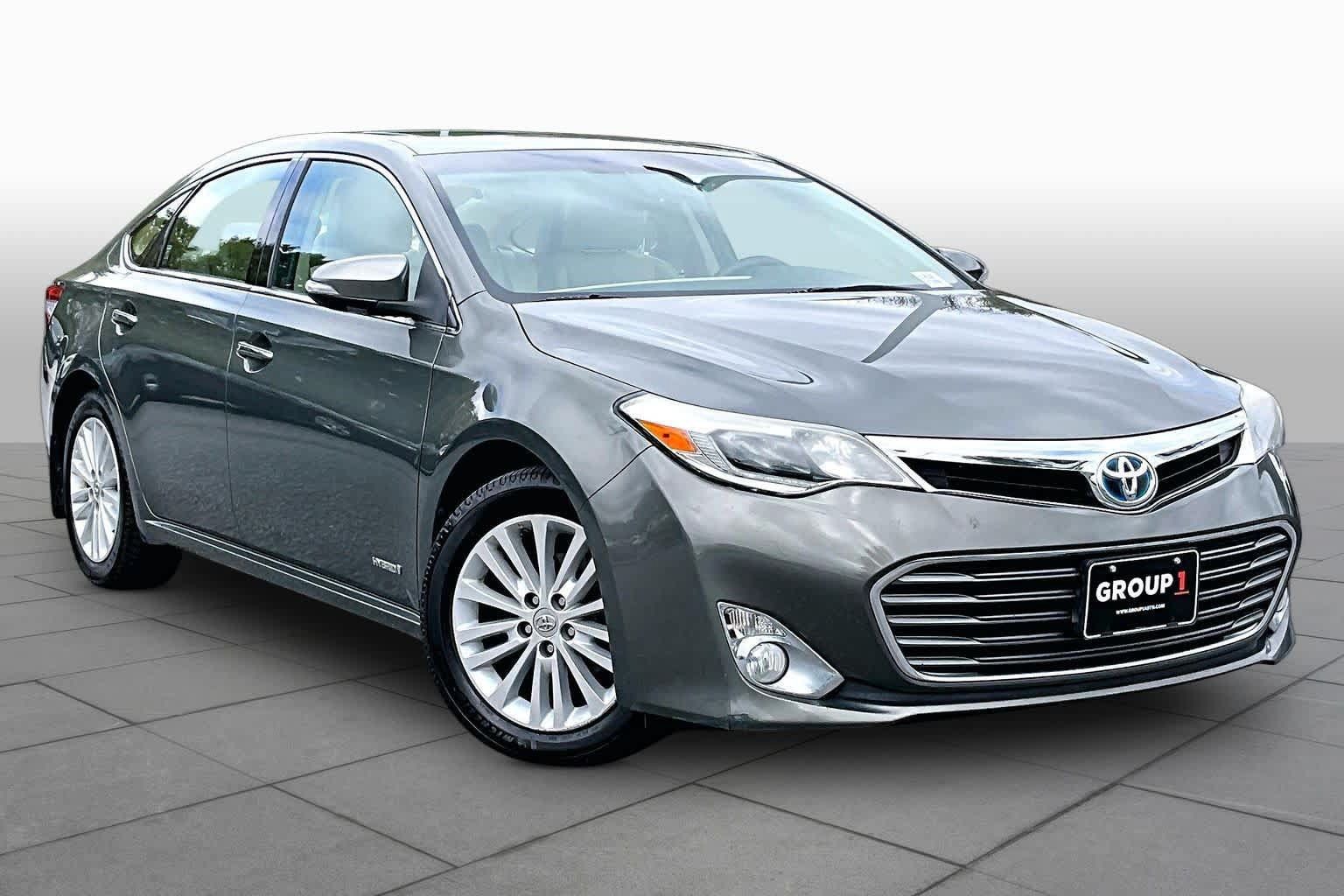 Used 2014 Toyota Avalon Limited FWD image 3