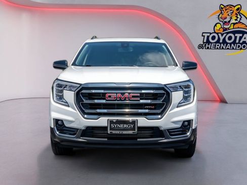 Used 2023 GMC Terrain AT4 AWD/4WD image 2