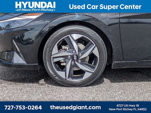 Certified 2023 Hyundai Elantra Limited FWD image 10
