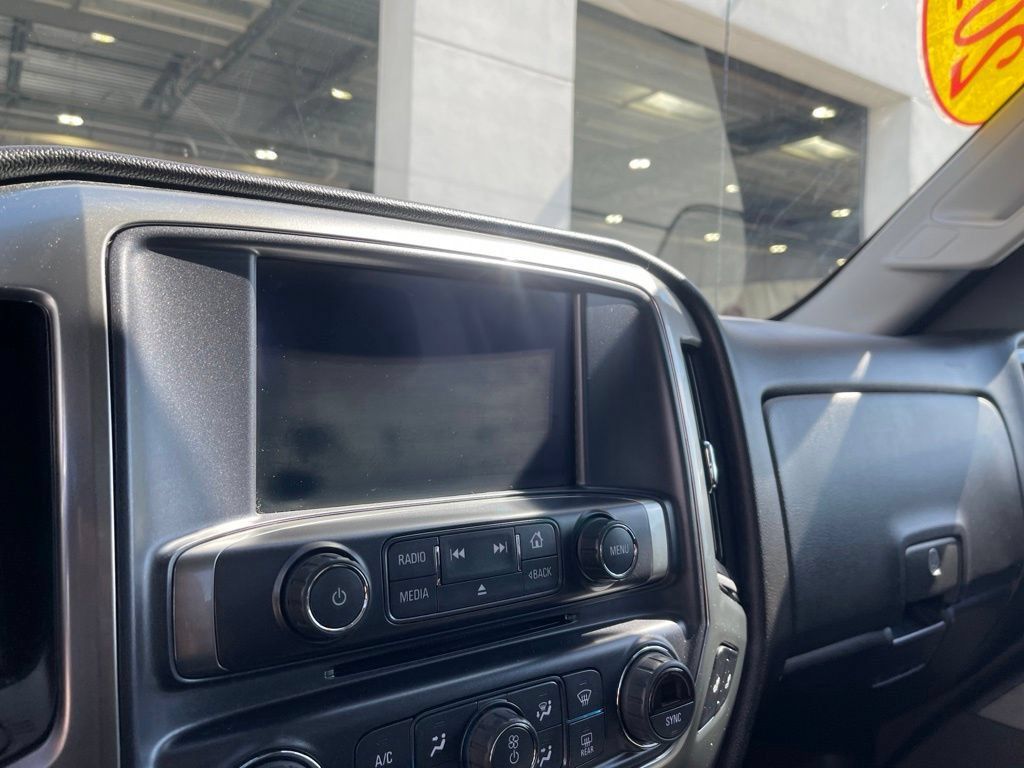 Used 2018 Chevrolet Silverado 1500 LT w/ All Star Edition AWD/4WD image 17
