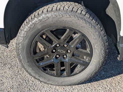 New 2026 Chevrolet Silverado 1500 Custom Trail Boss w/ Turbomax Blackout Package image 11