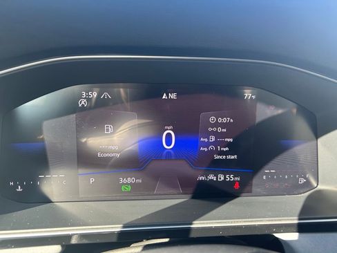 Used 2025 Volkswagen Jetta SE w/ Sunroof Package image 21