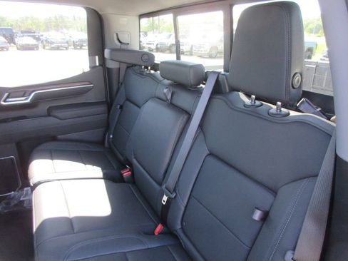 New 2026 GMC Sierra 1500 SLT w/ SLT Convenience Package AWD/4WD image 16