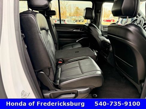 Used 2024 Jeep Wagoneer L Series II w/ Flexible Seating Group image 41