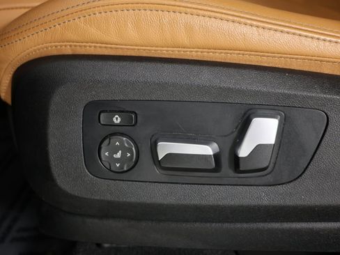 Used 2022 BMW X7 xDrive40i w/ Executive Package image 26