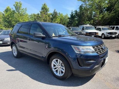 Used 2017 Ford Explorer FWD image 7