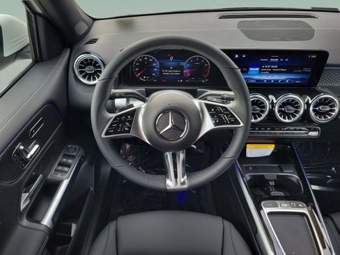 Used 2026 Mercedes-Benz GLB 250 GLB 250 image 11