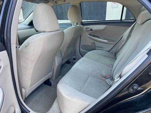 Used 2013 Toyota Corolla LE image 14