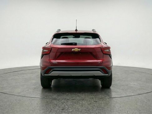 Used 2025 Chevrolet Trax LT image 6