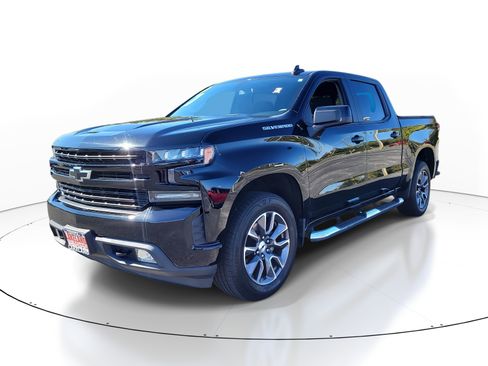 Used 2020 Chevrolet Silverado 1500 RST w/ Convenience Package image 3