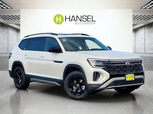 New 2026 Volkswagen Atlas Peak Edition image 1