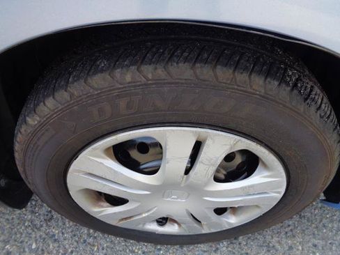 Used 2010 Honda Fit image 6