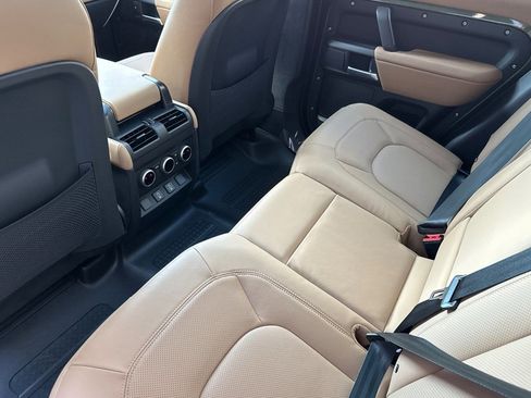 New 2026 Land Rover Defender 110 X-Dynamic SE image 24