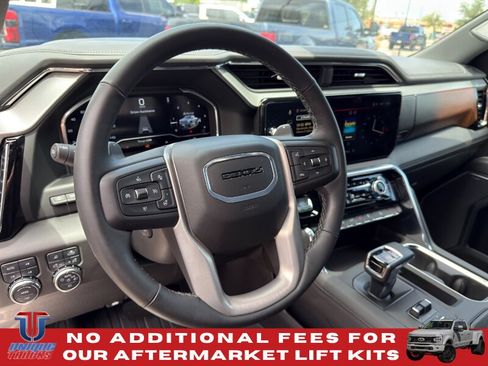 Used 2025 GMC Sierra 1500 Denali w/ Technology Package AWD/4WD image 17