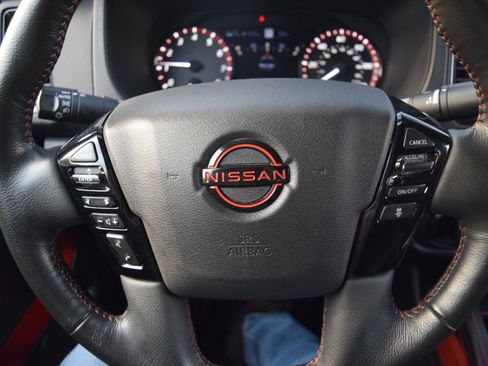 Used 2023 Nissan Frontier PRO-4X w/ Pro Convenience Package AWD/4WD image 14